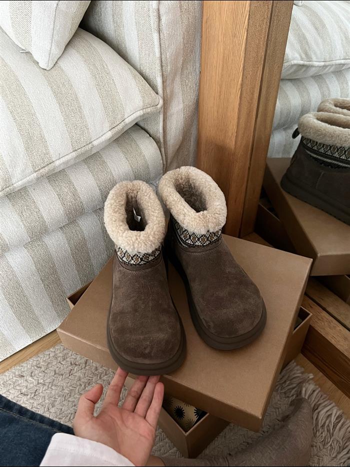 20251128165329207 330